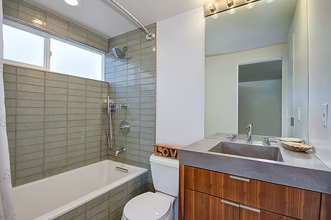 Master bath.jpg