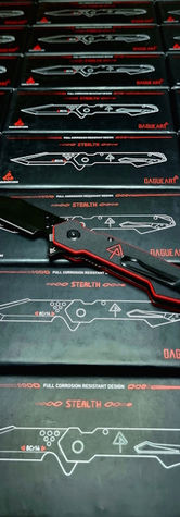 Couteau design suisse Stealth close-up