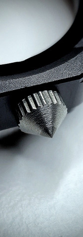 Couteau Raptor design raffiné ouvert