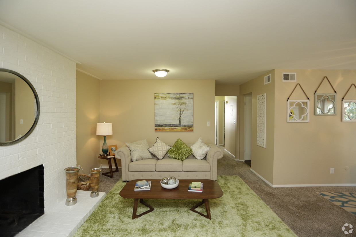 The Links at Parkville l Gallery l Apartments