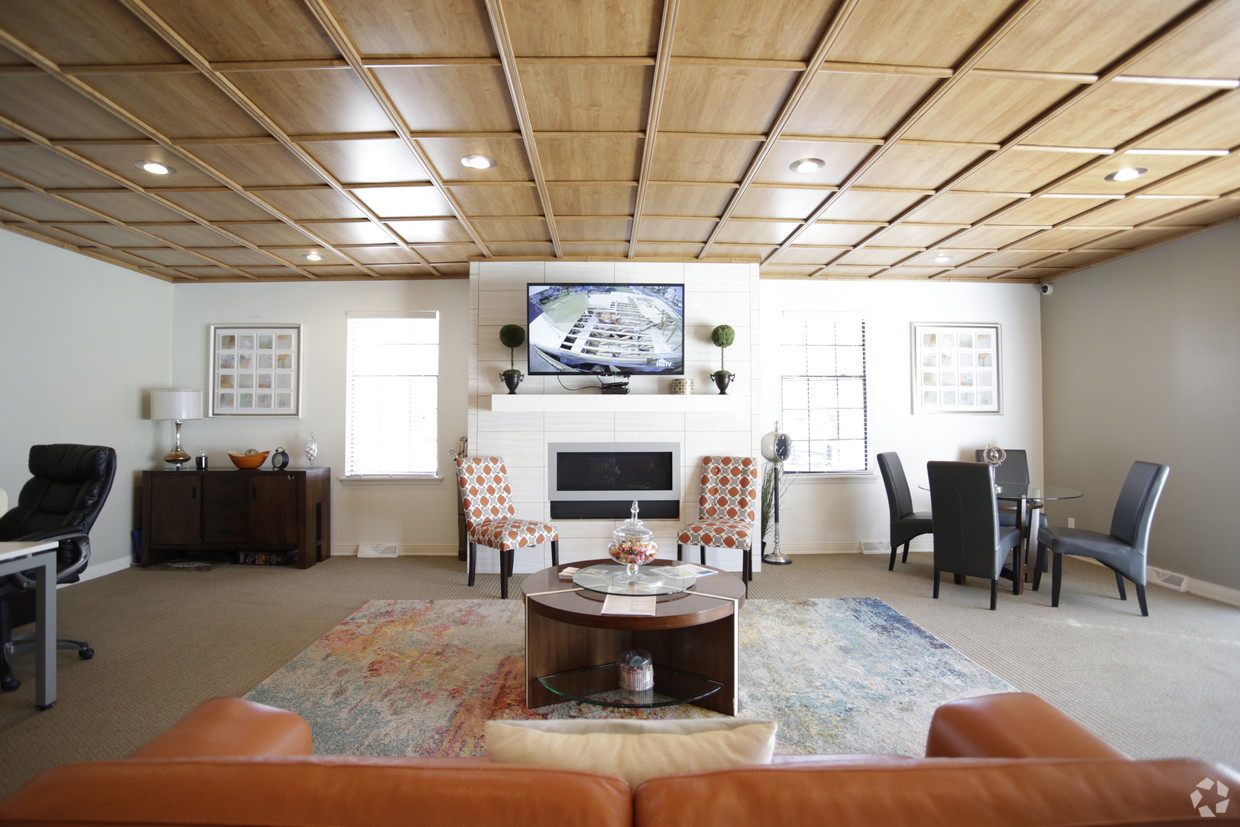 The Links at Parkville l Gallery l Apartments