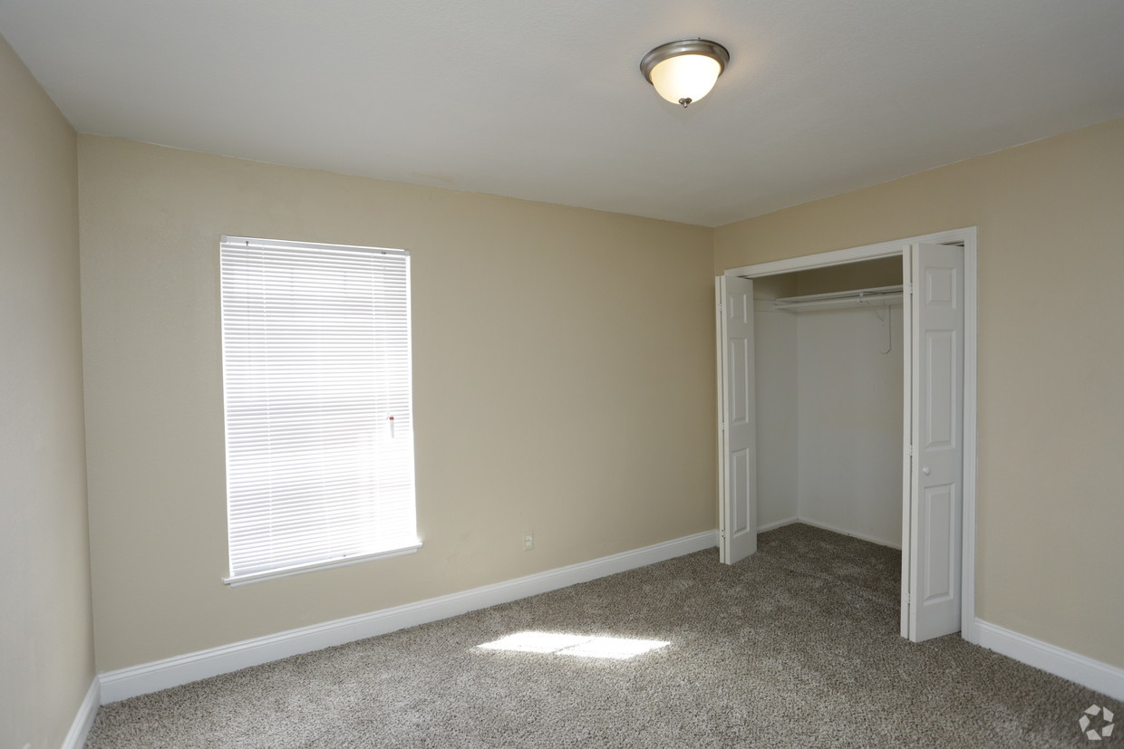 The Links at Parkville l Gallery l Apartments