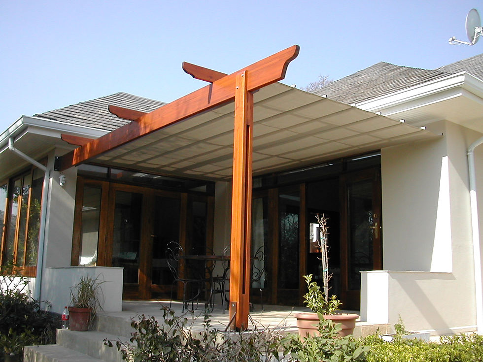 varishade on laminated saligna wooden be