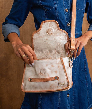 BedStu Ceremonious Handbag