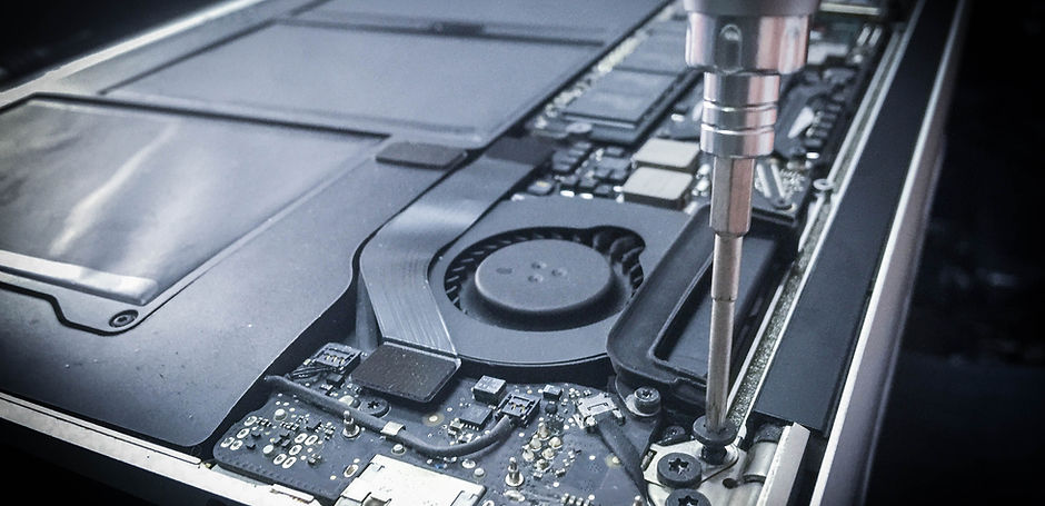 apple-macbook-air-repair-trit-computer-singapore-yishun-yck-amk-ang-mo-kio-hougang-sg-unscrew-left-r