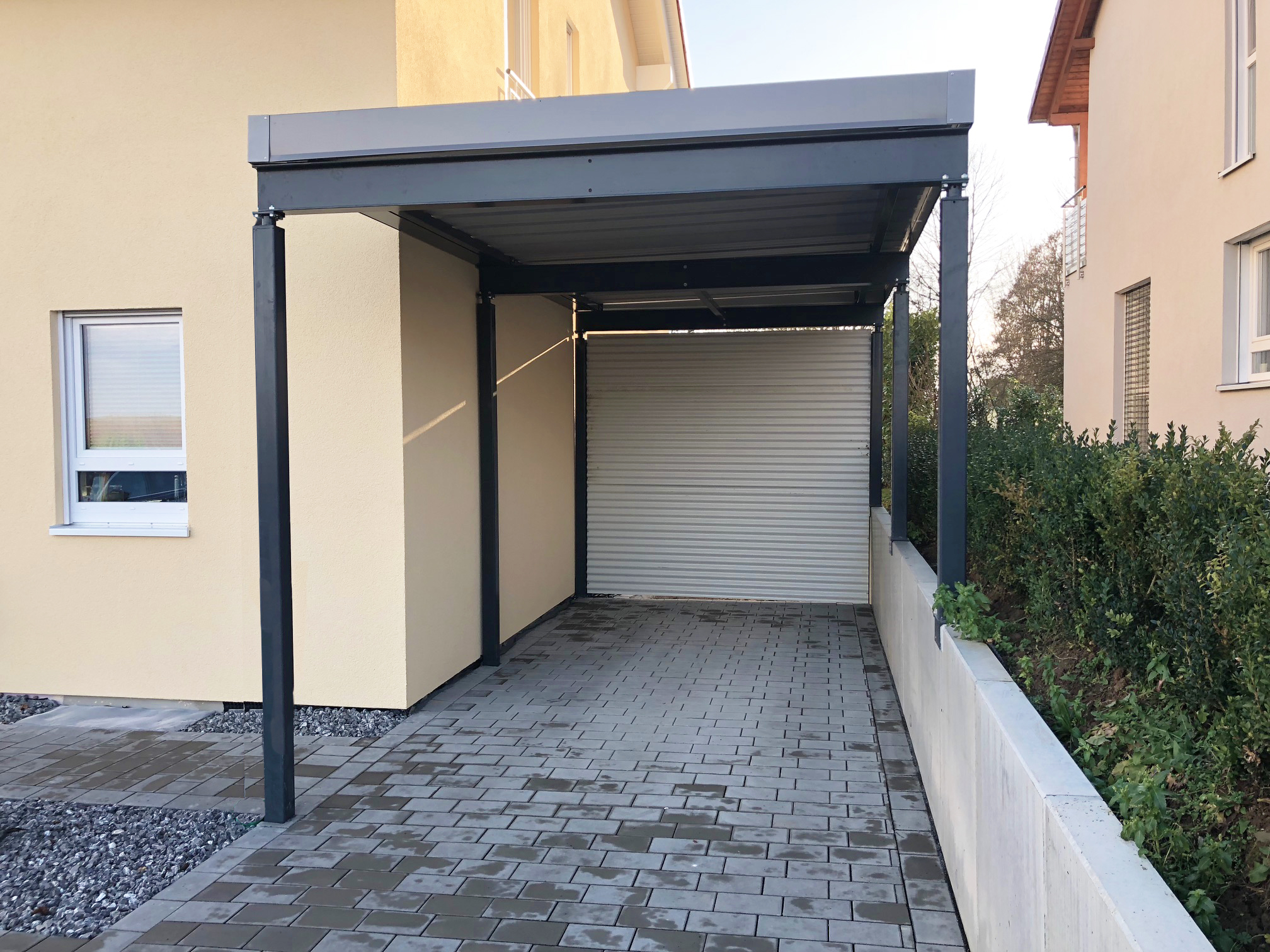 Einseitige Montage auf Betonwand