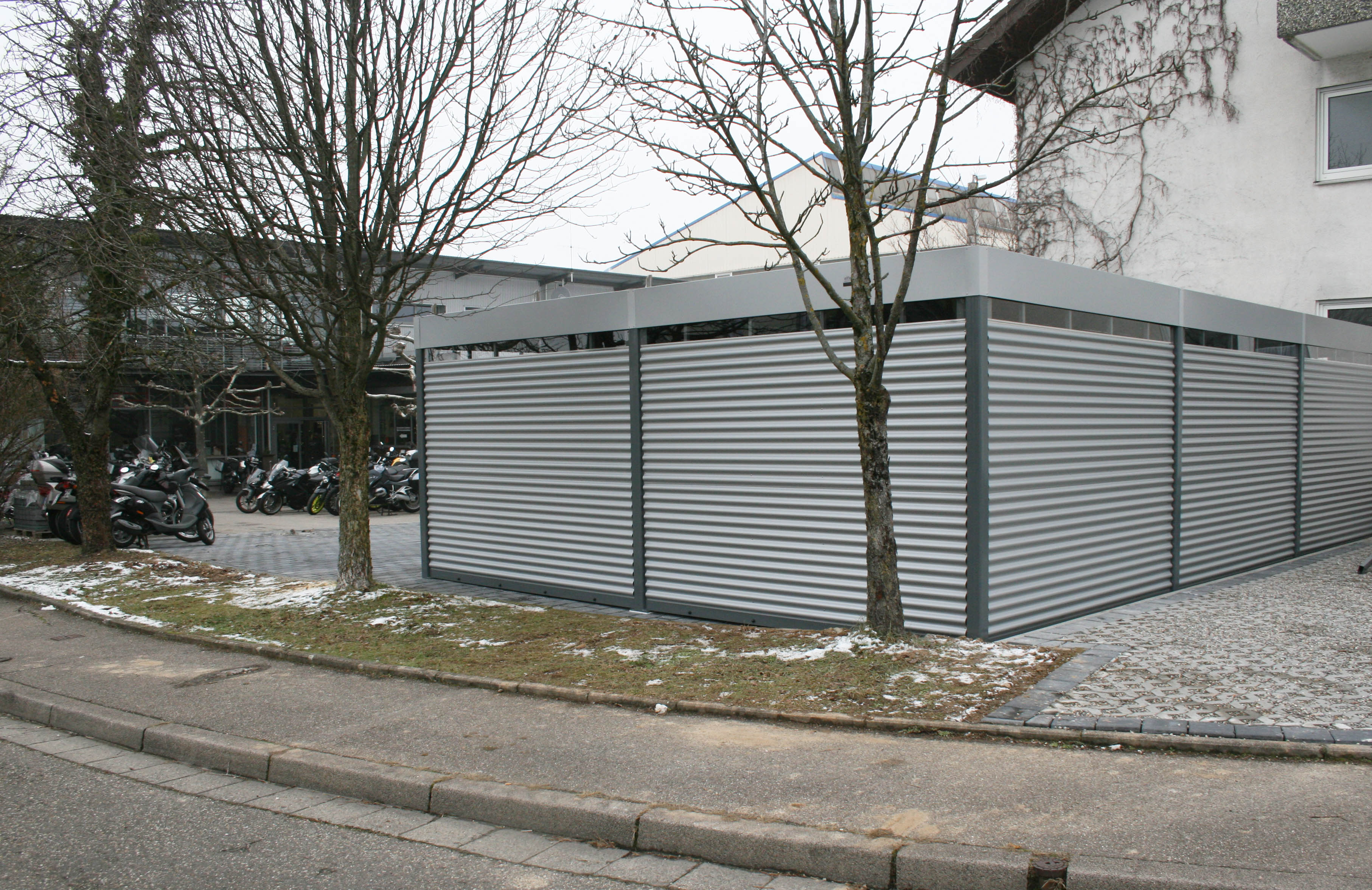 genau eingepasst