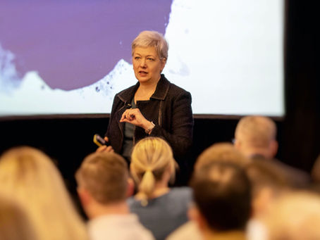 How to lead when your employees know more than you do.