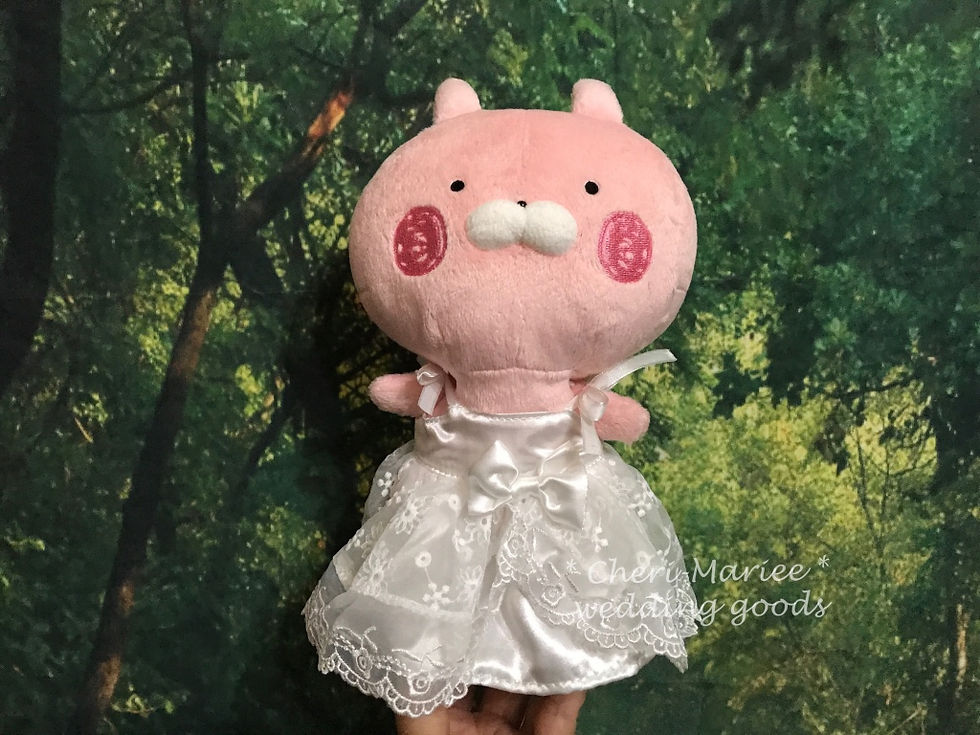 サムネイル： 身長２２cmの「うさまる　うさこ　ぬいぐるみS赤ほっぺ」に着せられる衣装セット（ベールつきティアラM）