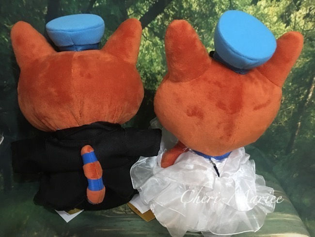 サムネイル： 【相模鉄道キャラクター】座高２６cmのそうにゃんぬいぐるみに着せられるタキシードとドレスセット