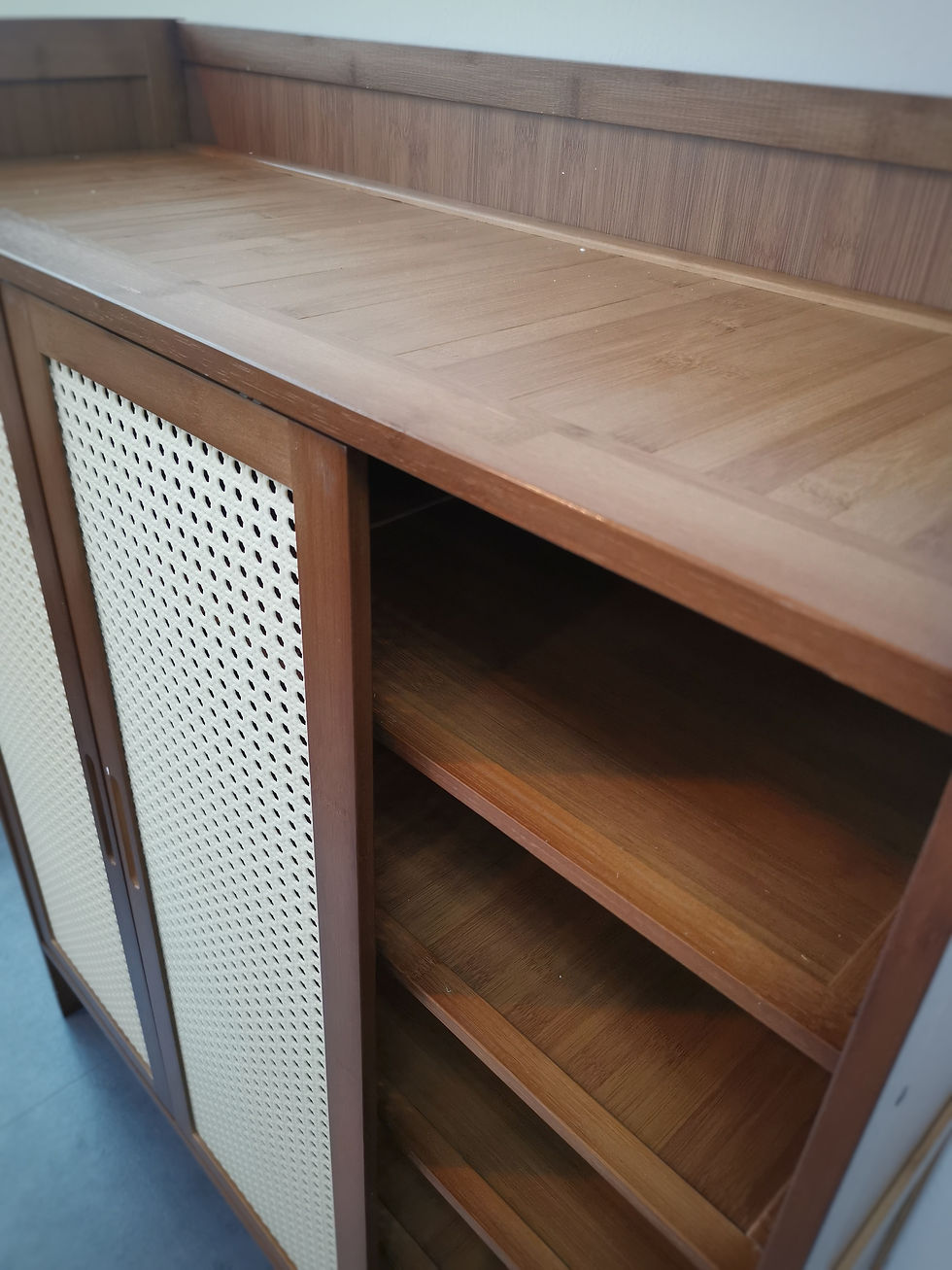 Thumbnail: Abuden Sliding Door Shoe Cabinet_3 Doors