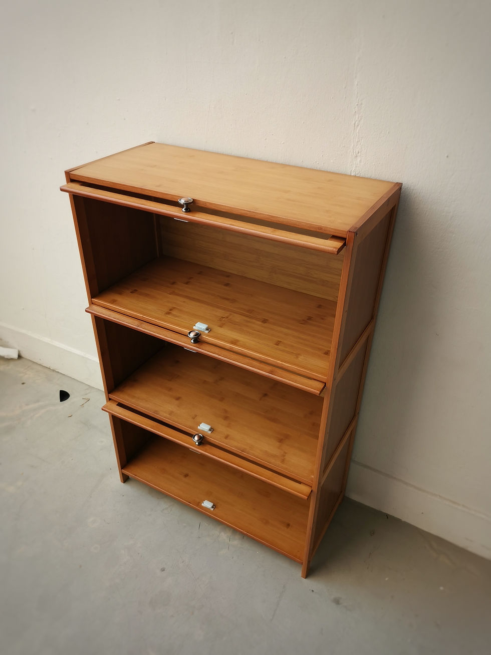 Thumbnail: KIDZ Bookshelf