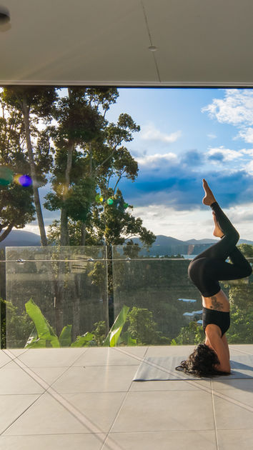 _yoga handstand-010.jpeg