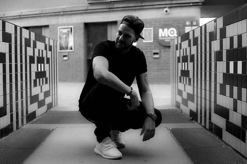 DOMINIQUE FOLIE 2.jpeg