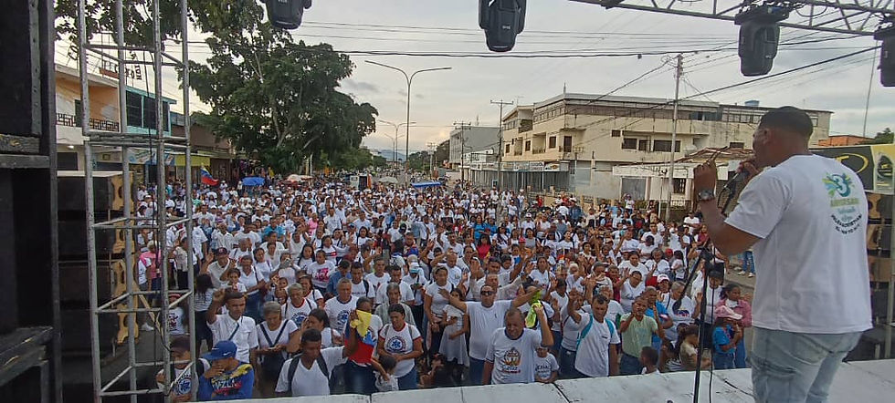 Cristianos de El Tocuyo en Lara desbordaron las calles en la Marcha para Jesús.