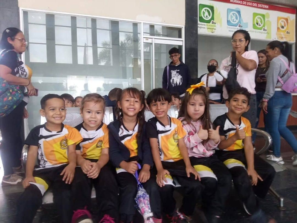 Estudiantes de Lara disfrutaron de paseo en tren en el tramo Yaritagua-Barquisimeto.