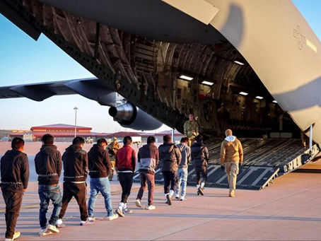 Estados Unidos deportará migrantes a Ruanda.