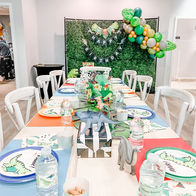Dinosaur party table setting