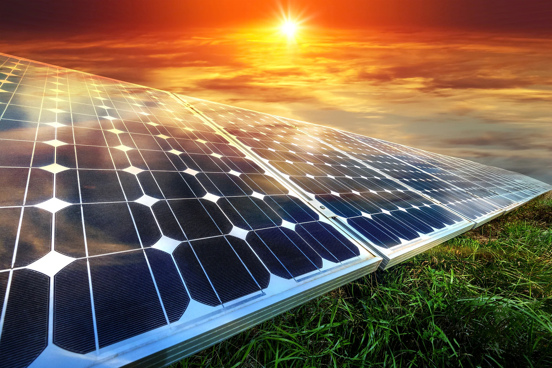 641330a35720b27a54a94f7f_64067211c0a34954ba79a150_solar-panels-on-green-grass-with-a-brigh