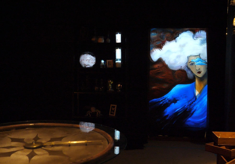 vue de l'exposition immersive des Chimères masquées "Cristalliser la poussière"