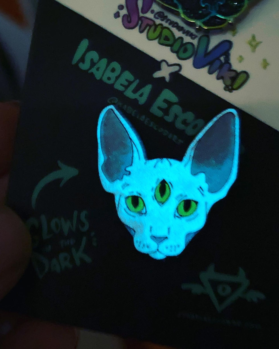 Thumbnail: Three-Eyed Cat Pins