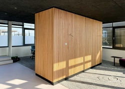 Büroschränke aus Holz für mehr Arbeitskomfort, maßgefertigt in unserer Tischlerei im Kreis Steinfurt