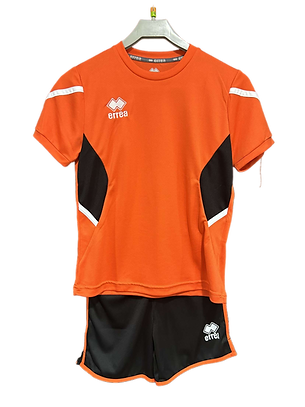 tee-shirt orange + short-PhotoRoom.png