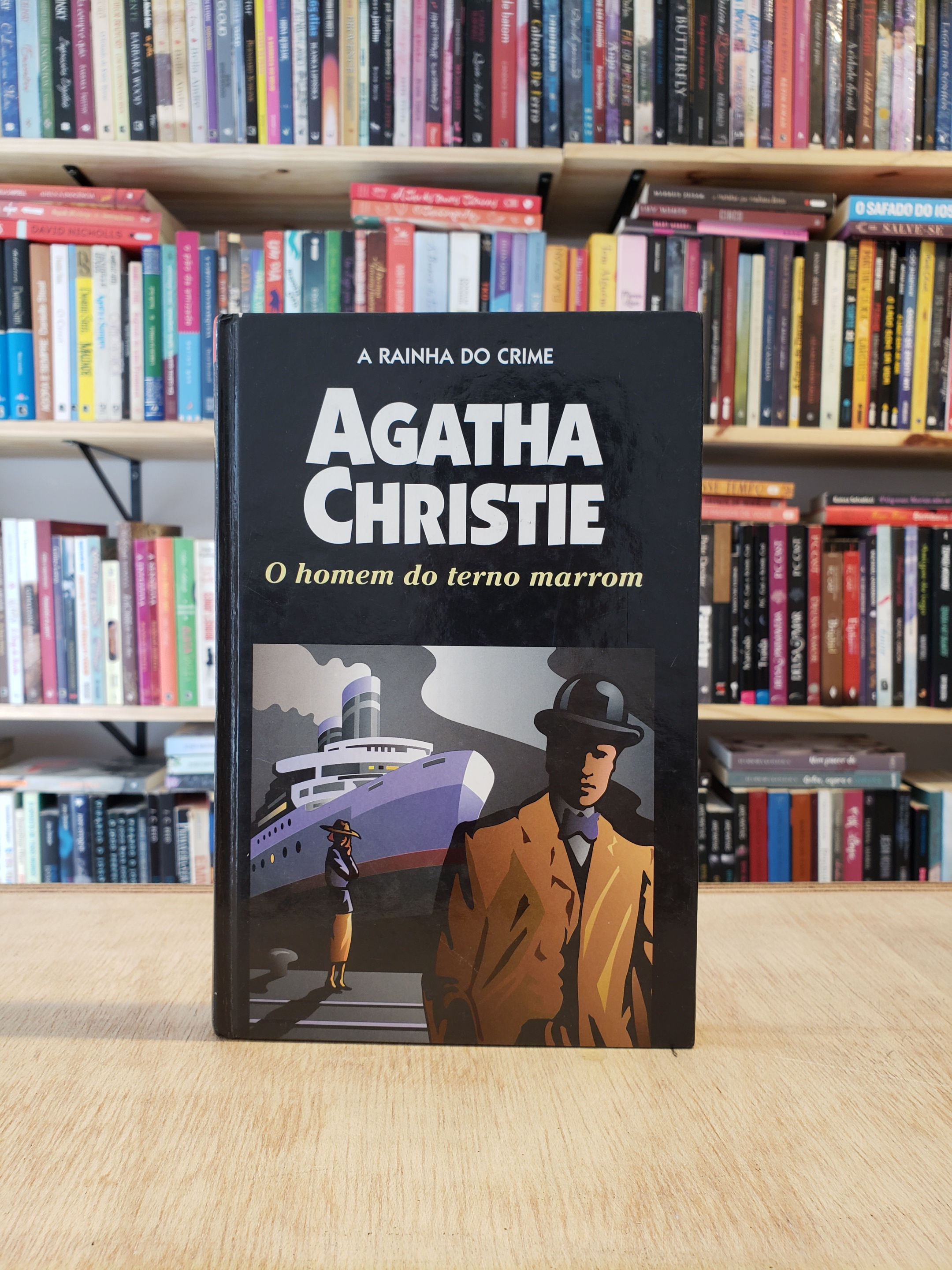 O homem do terno marrom - Agatha Christie