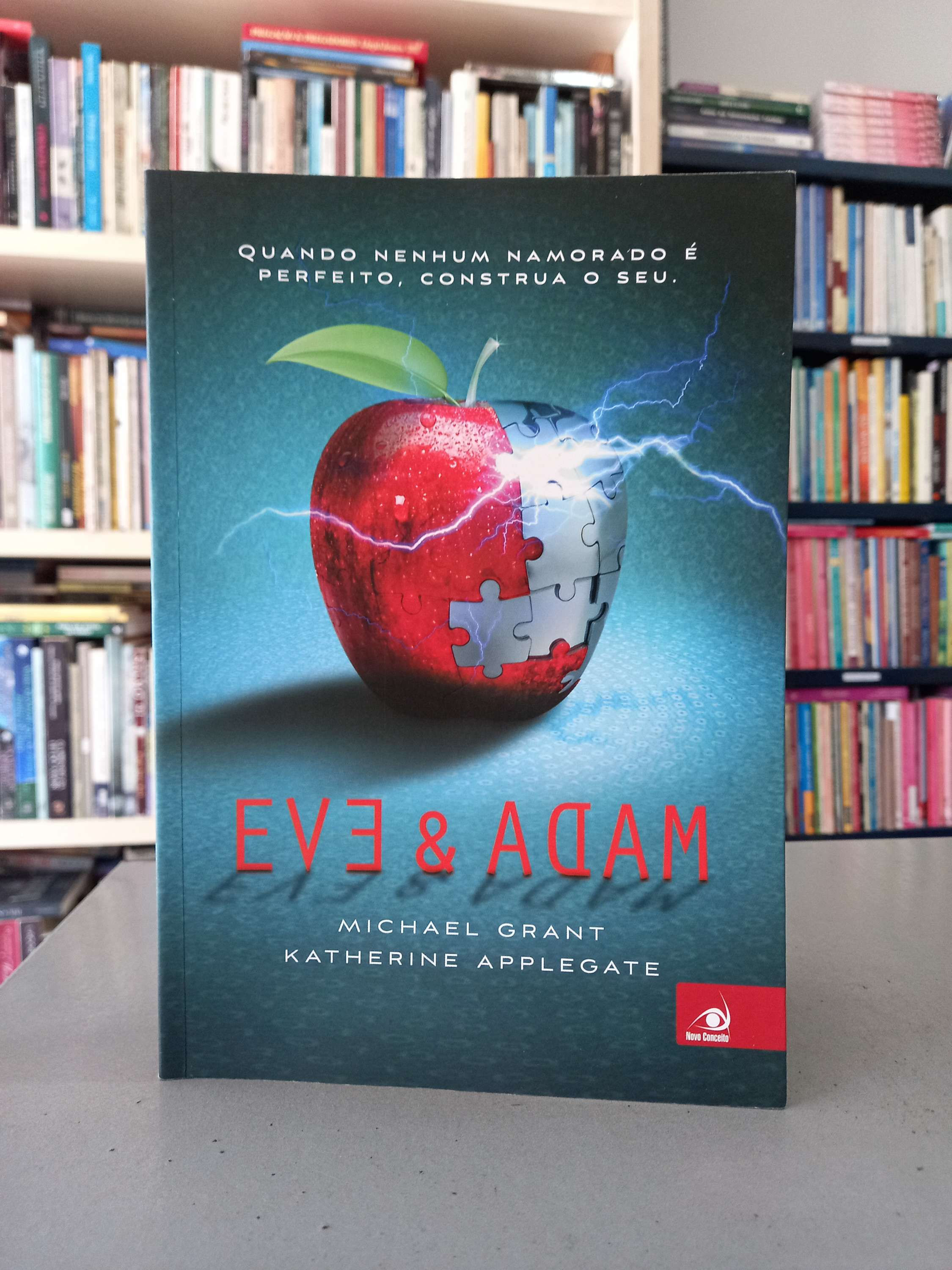 Eve & Adam - Michael Grant