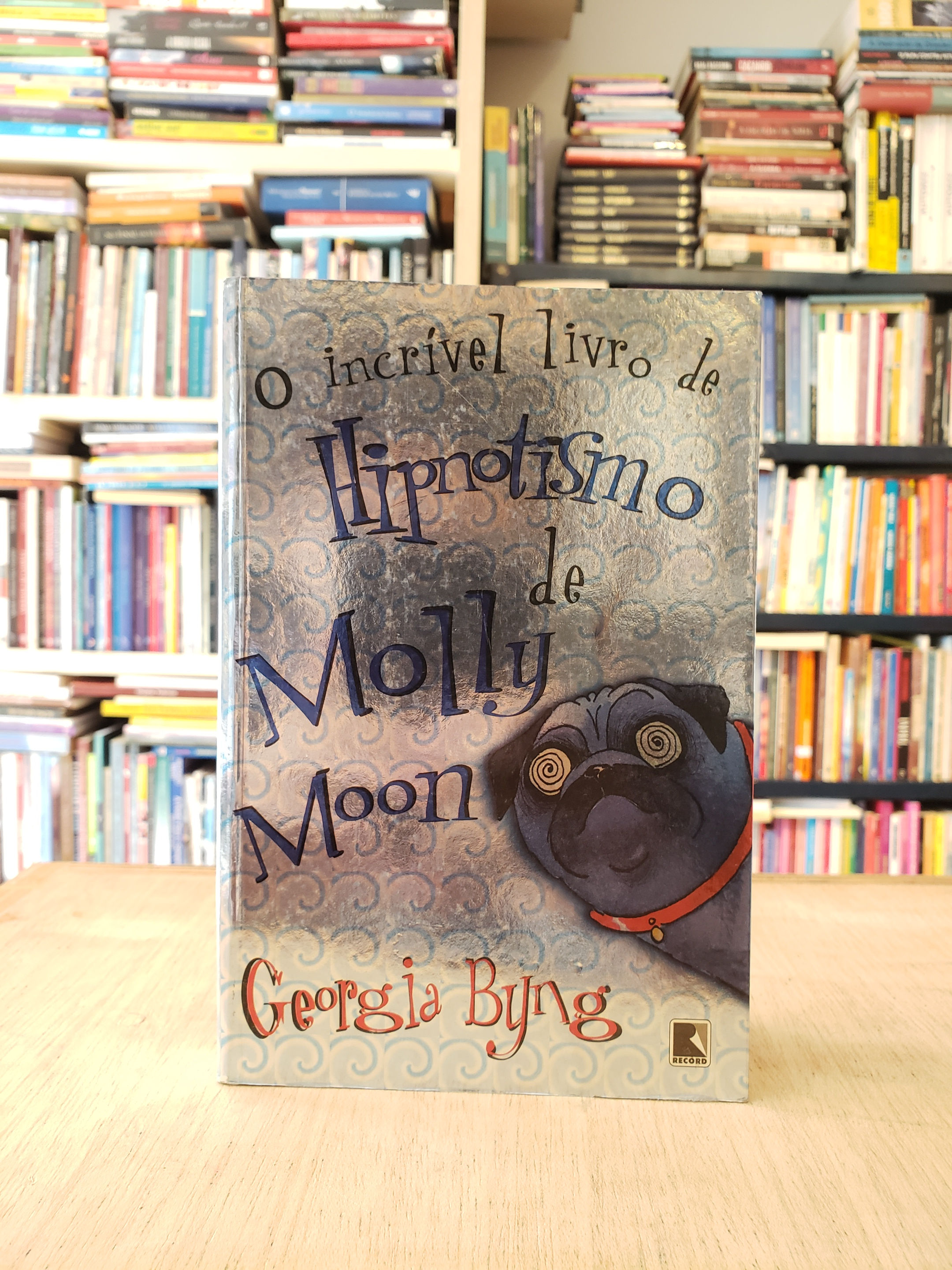 O incrível livro de hipnotismo de Molly Moon