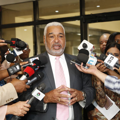 Radhamés Camacho “llamará a capítulo” a diputados discutieron en sesión