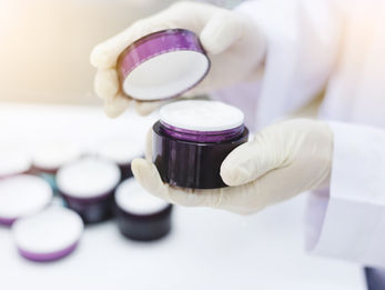 What to Look for in a Reliable Liquid Filling Partner for Your Beauty Line