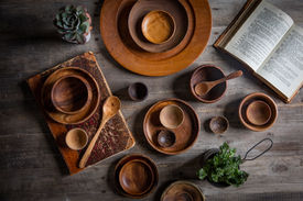 Food styling props from the 2010 Studios prop room in Los Angeles, including wooden bowls, spoons, and tabletop accents. Ideal for food photography, cooking shows, recipe videos, and TV or film production. 2010 Studios offers professional kitchen filming sets, food styling props, and full production support with secure parking and easy ground-level load-in.