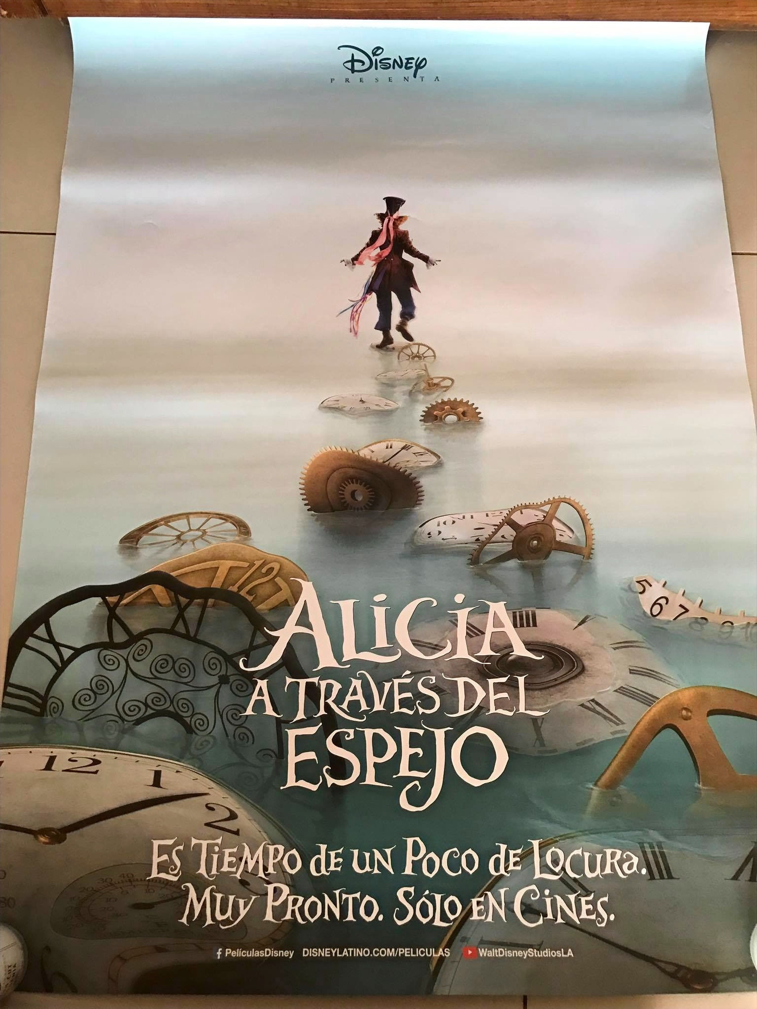 Alicia a traves del Espejo