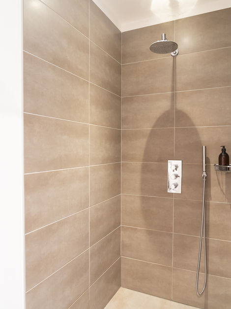 La Balade des Marais -
Chambre la Spatule - Douche