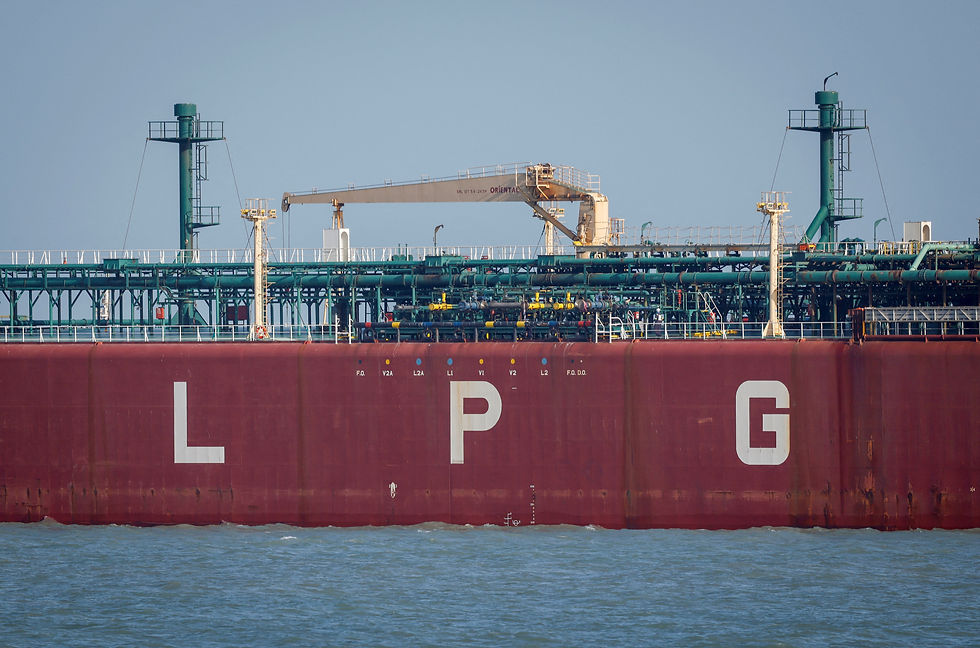 Two India-bound LPG tankers clear Strait of Hormuz, government says