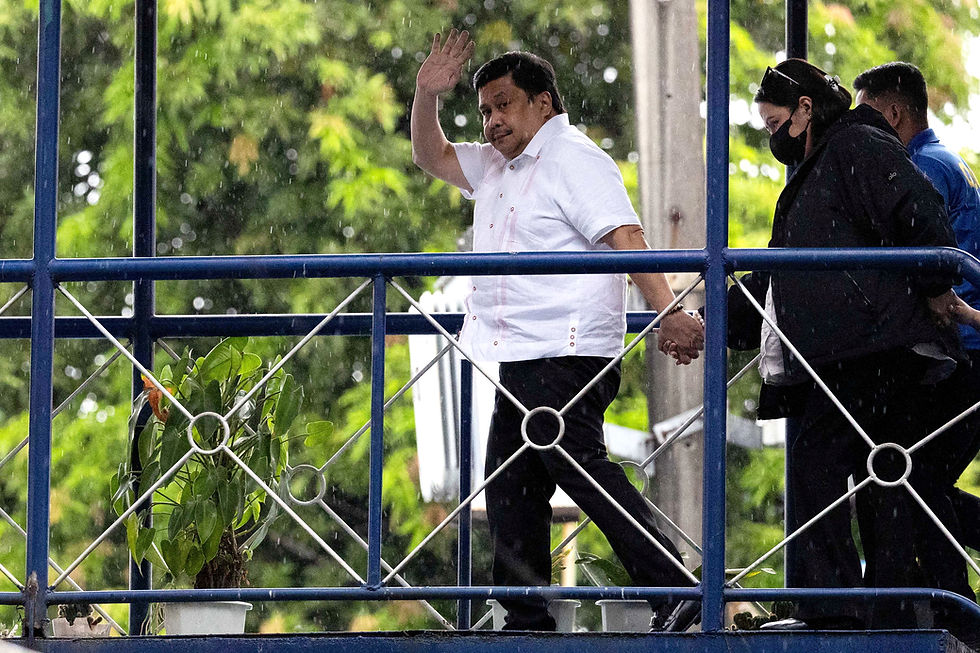 Senator Jinggoy Estrada detained over graft case
