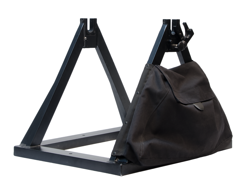 Stand-blackbag-IZO_no-bckg