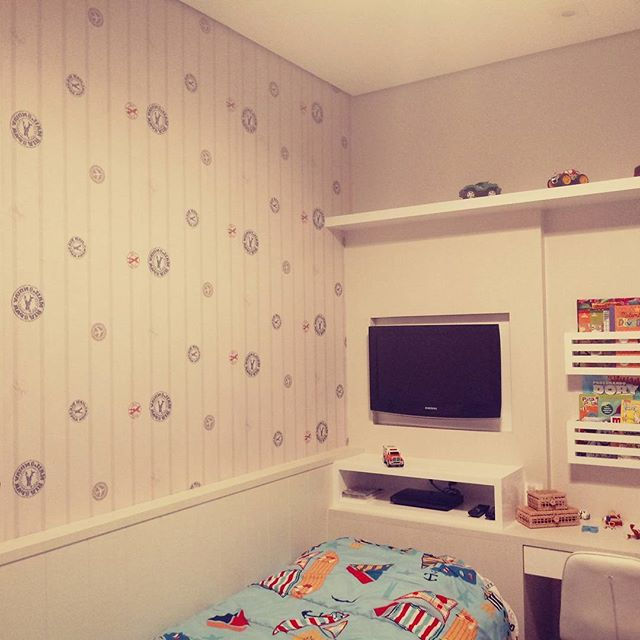 Quarto infantil com papel de parede mode
