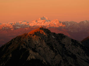 4 dappere mannen schonken Slovenië kracht - Een verhaal van locals met enorm veel lef en de Sloveense vlag