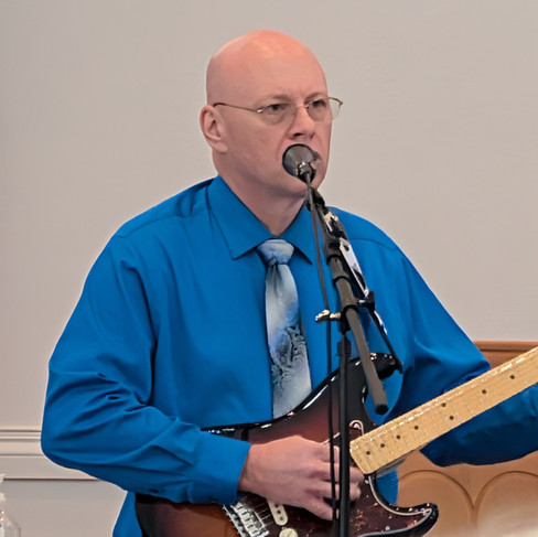 Joe Rogers, lead guitar