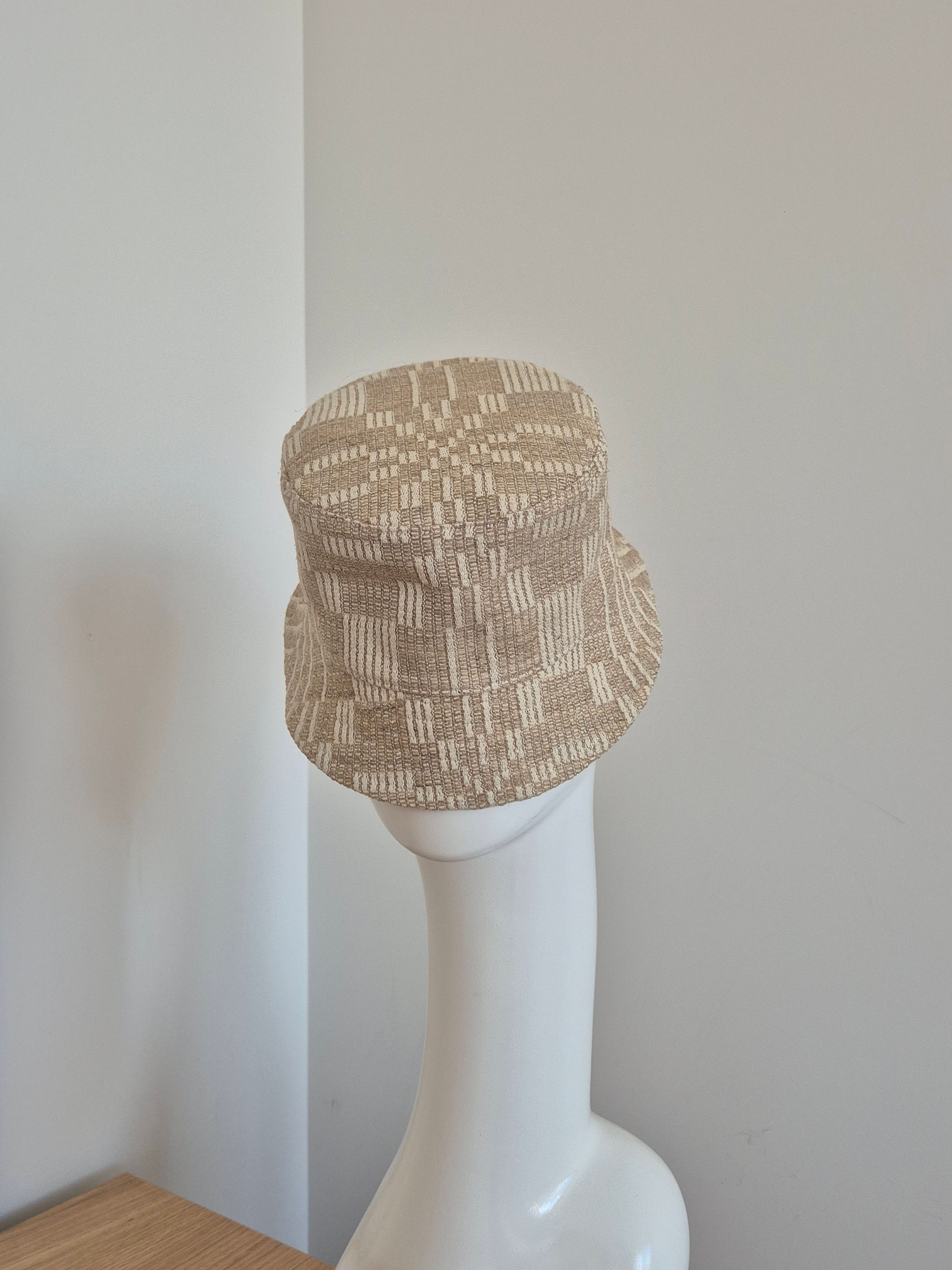 Natūralaus lino kepurė, Anūkėlis Kristijonas