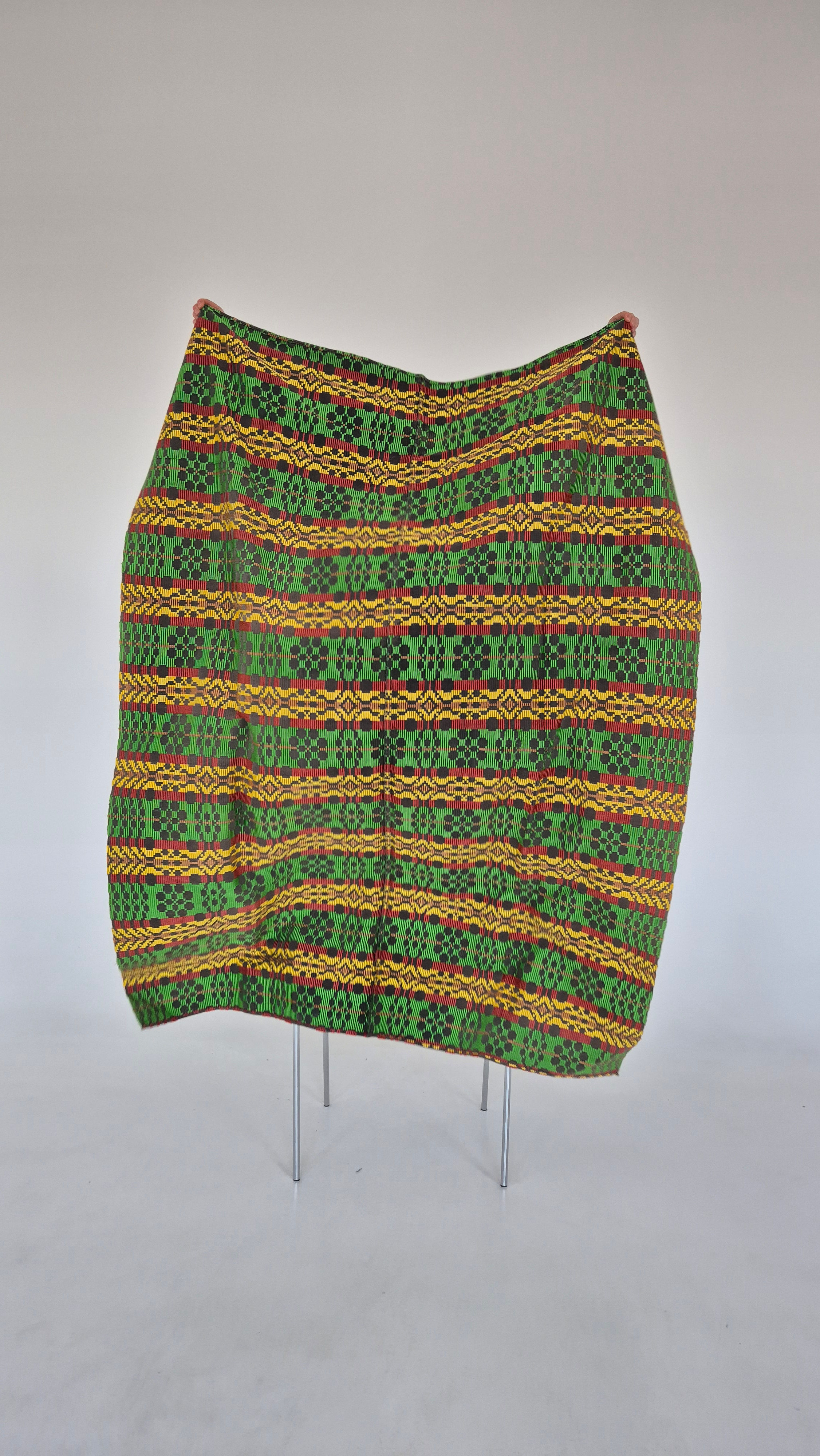 Etninė simfonija - austas audinys