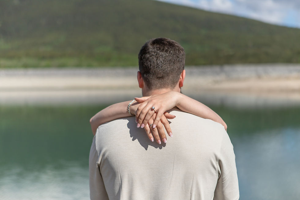 Couples portrait — Barrier Lake, Alberta | Photographer