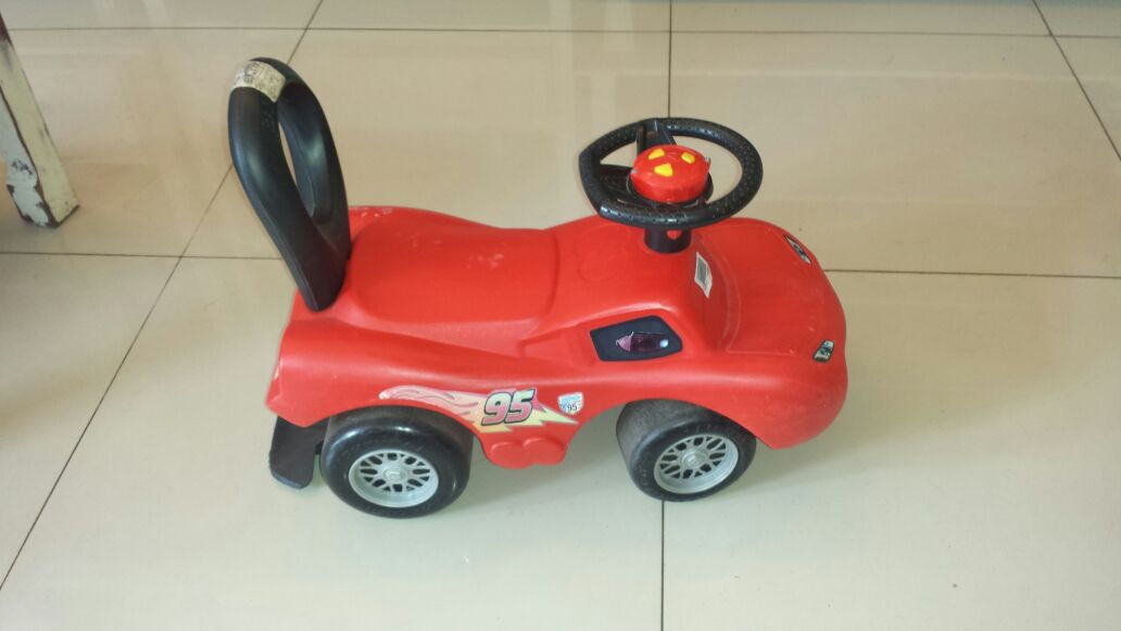 Carrinho Andador Relâmpago McQueen