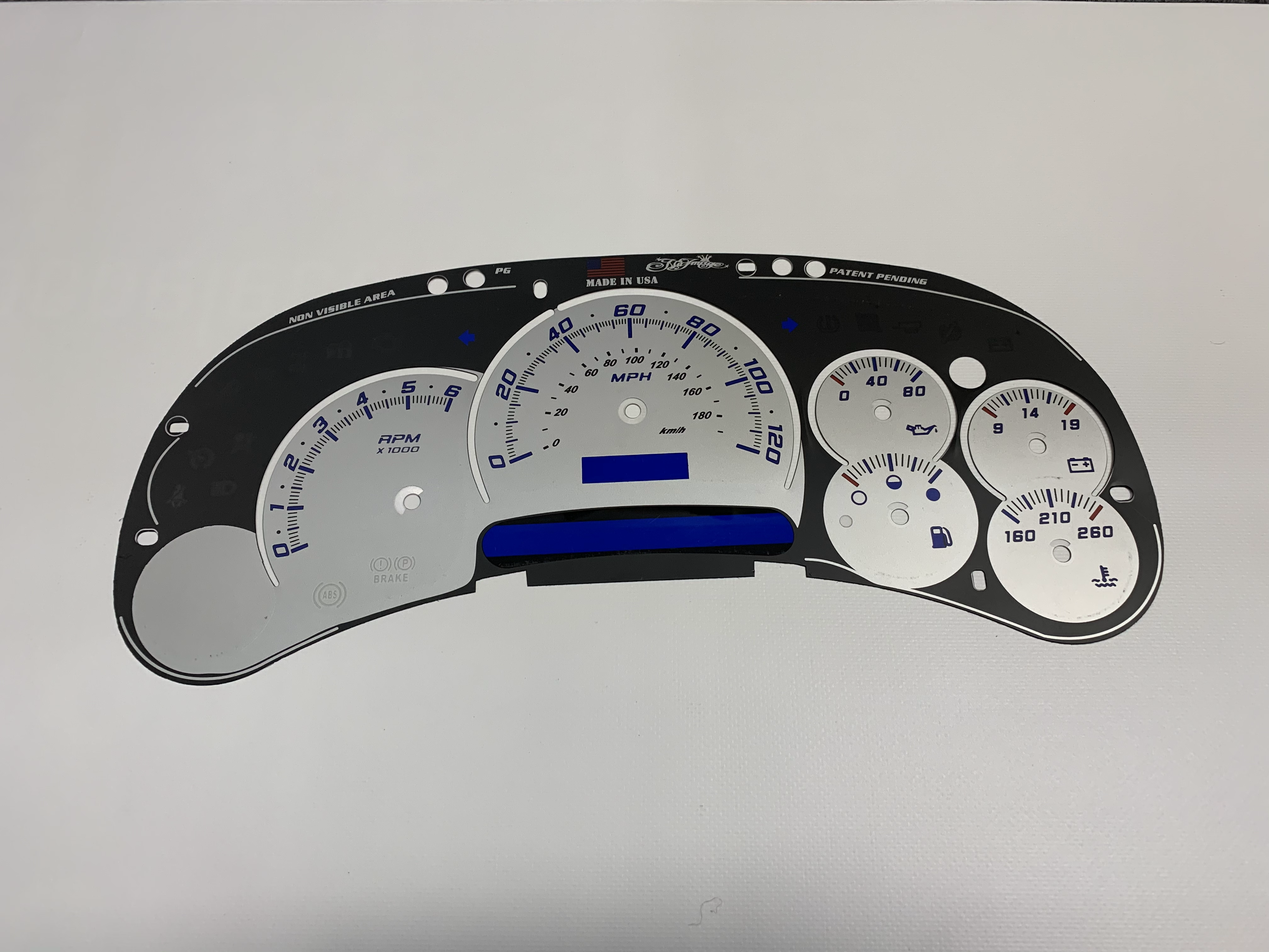 03-05 GM Truck / SUV Silver w/Black Top