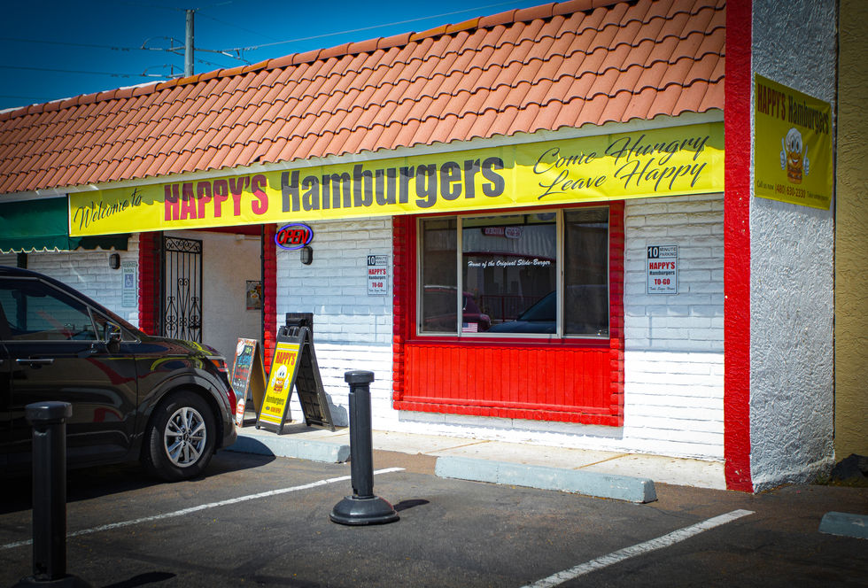 HK5A2378-Happys-Front-Cm-Raw-Plus-Edit-Dark-Vignette