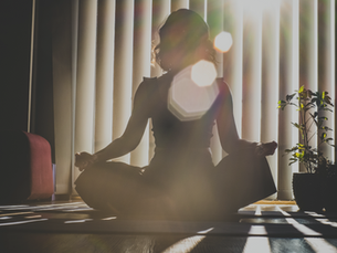Hur yoga kan hjälpa dig med jobbiga känslor