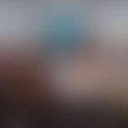 Students presenting ideas at STARTUPUJ semi-finals