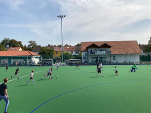 Knaben B mit 4:3-Auswärtssieg über DHC I ungeschlagen Gruppensieger nach der Vorrunde